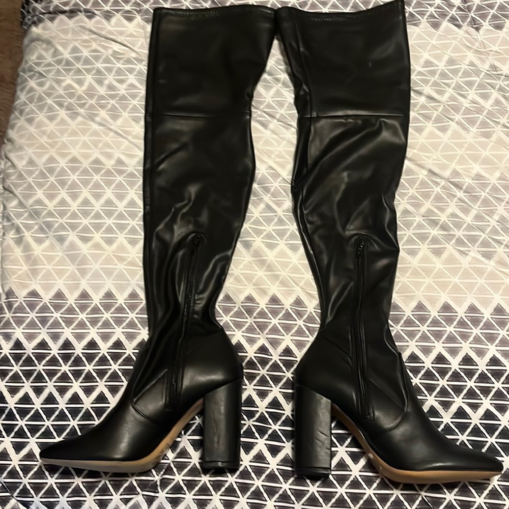 Women’s black thigh high boots size 7.5.